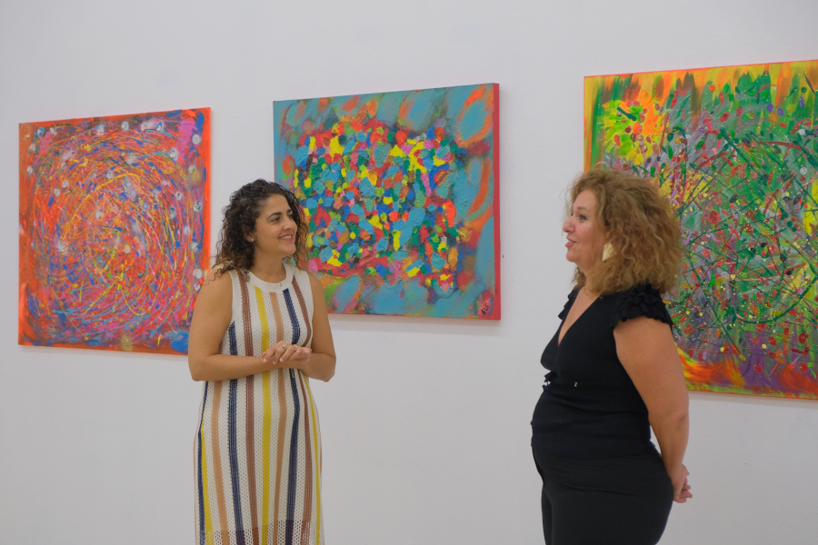 El Distrito Ciudad Alta acoge la exposición 'El arte en el mundo abstracto' de Elena Sosa Fierro