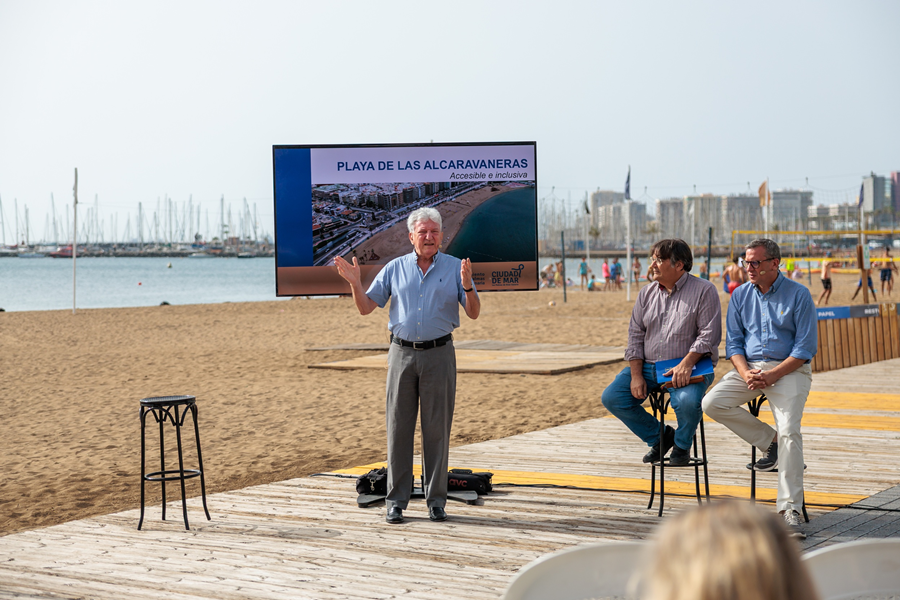 El Ayuntamiento inicia el proyecto de ordenación de la playa de Las Alcaravaneras como espacio accesible, cohesionador e inclusivo