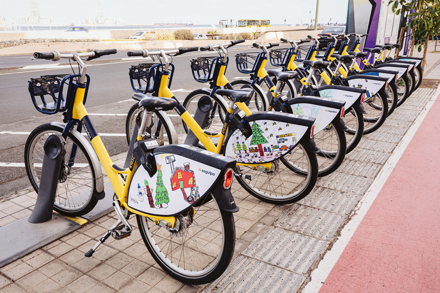 Sagulpa celebra la Navidad con ilusión y creatividad sobre ruedas