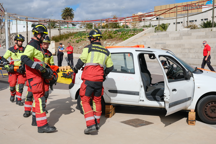 El Ayuntamiento convoca cinco plazas de agentes de bomberos por comisión de servicios