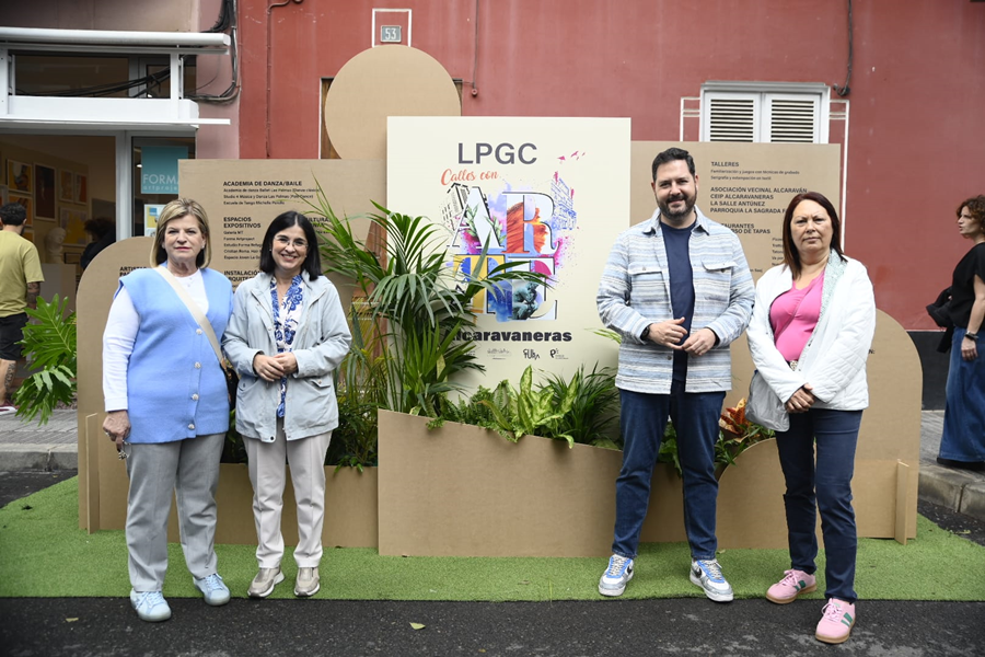 La alcaldesa se suma en Alcaravaneras al estreno de «LPGC, calles con arte»