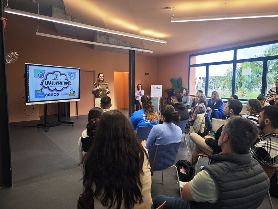 El Ayuntamiento celebra el segundo aniversario de La Grada con un encuentro con colectivos juveniles