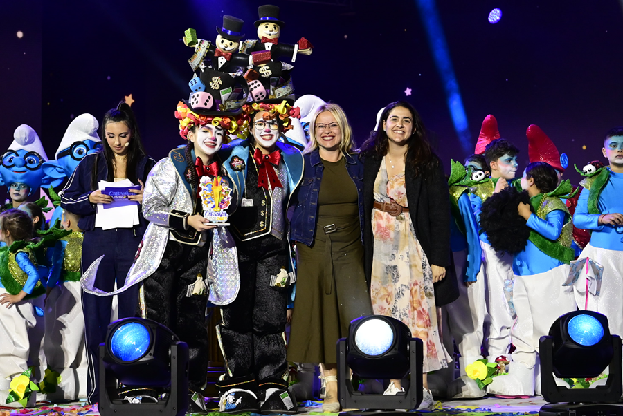 Las murgas infantiles demuestran su talento en el escenario del Carnaval de «Los Juegos Olímpicos»