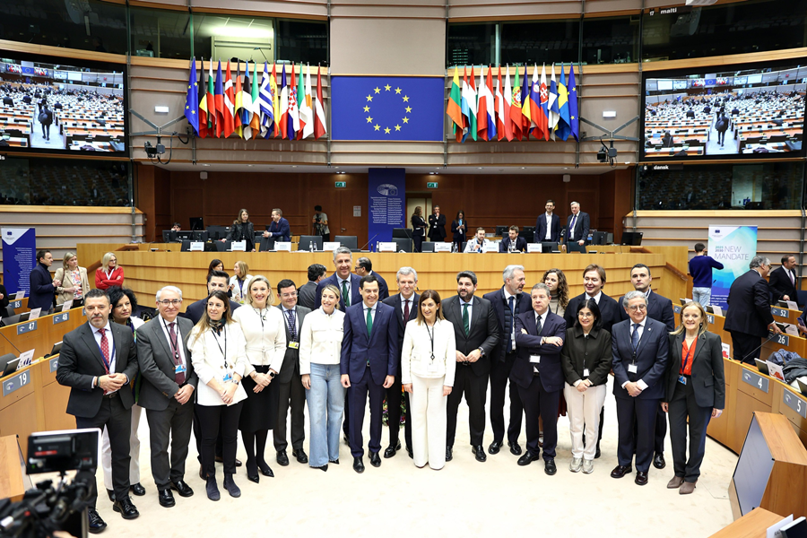 Darias participa en Bruselas en la elección de la Presidencia del nuevo mandato del Comité Europeo de las Regiones