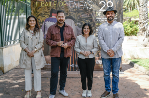 El Ayuntamiento celebra un Baile de Taifas en el parque Don Benito en la víspera del Día de Canarias