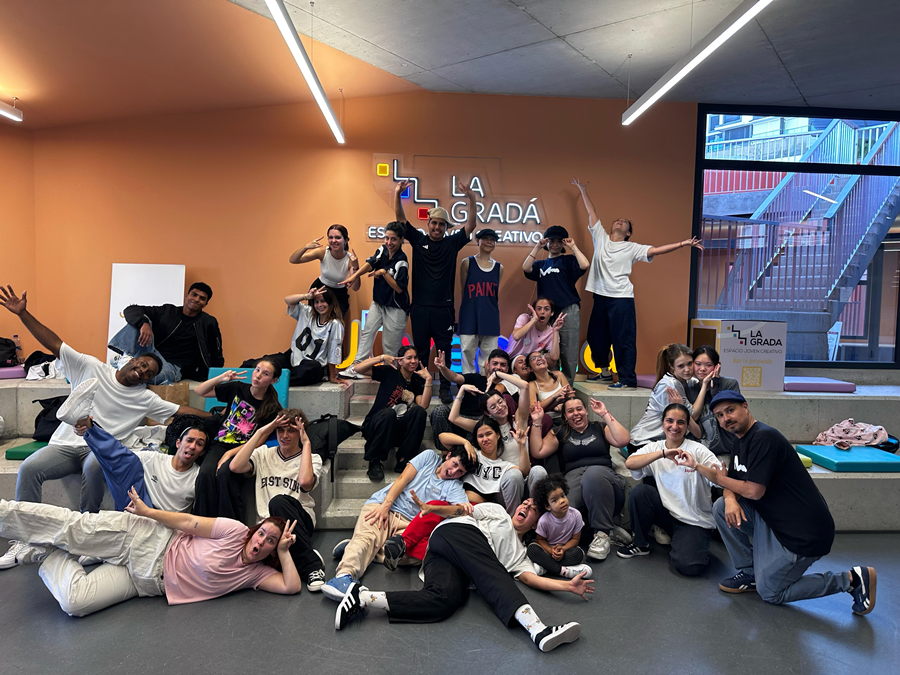 El Ayuntamiento celebró una nueva edición de 'La Grada Baila' con referentes internacionales del Hip Hop y House Dance