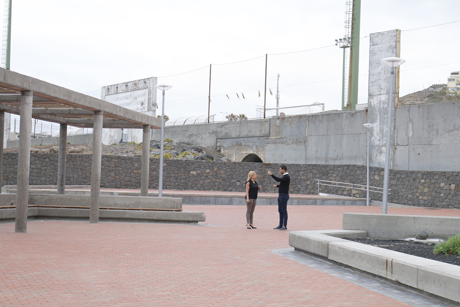 El Ayuntamiento finaliza las obras de ampliación y mejora de la plaza del barrio de Costa Ayala