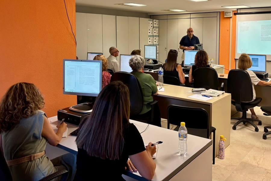 El Ayuntamiento realiza una formación en inteligencia artificial aplicada a la gestión tributaria para el personal municipal