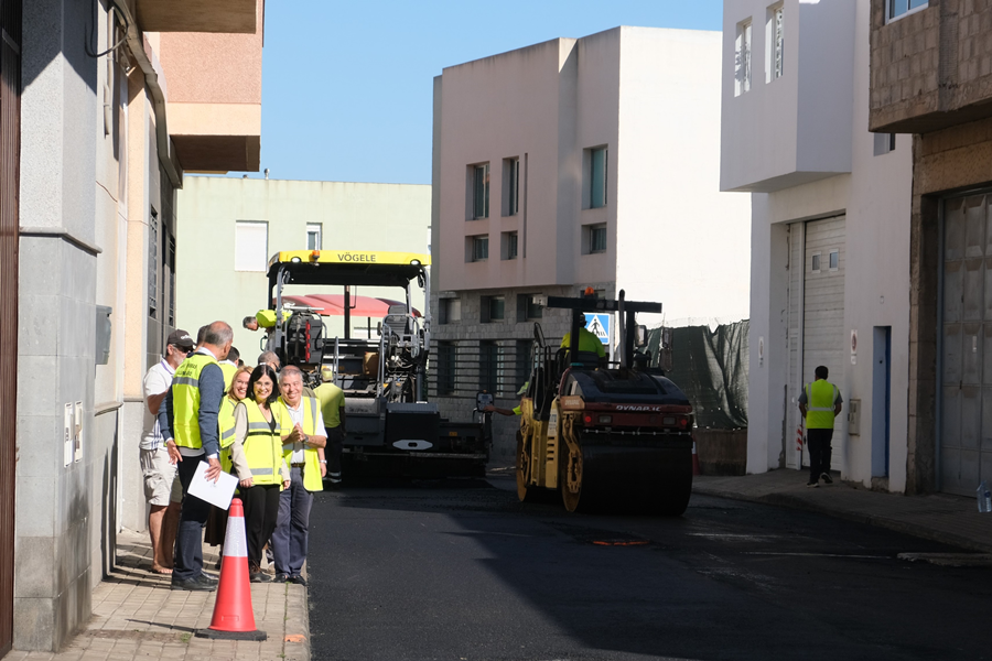 El Ayuntamiento reordena el tráfico para continuar con el asfaltado en siete barrios de la ciudad