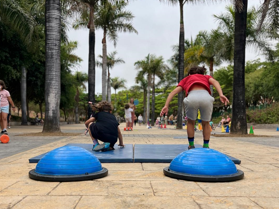 El Parque Don Benito de Schamann vive este viernes una tarde de baile para mayores y 'Parques Creativos' para las familias