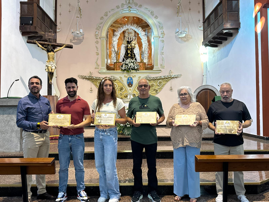 La Comisión de la Coronación de la Virgen del Carmen reconoce la labor del Servicio Municipal de Limpieza