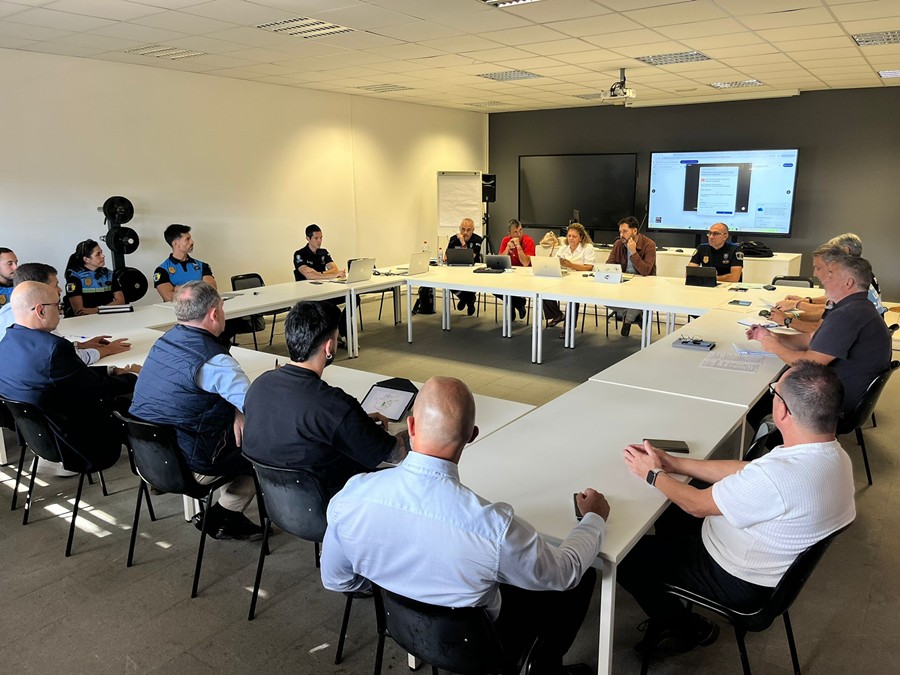 El Ayuntamiento coordina con el sector comercial el dispositivo de seguridad y tráfico para las campañas del Black Friday y Navidad