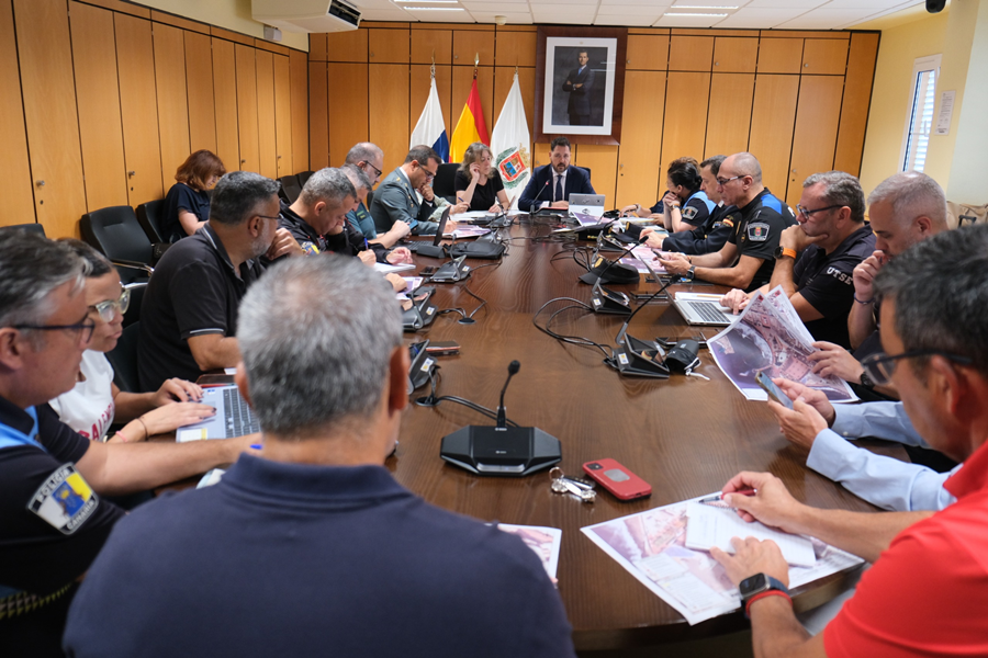 El Ayuntamiento reúne la Junta Local de Seguridad para la coordinación de la Noche de San Juan y la temporada de verano en Las Palmas de Gran Canaria