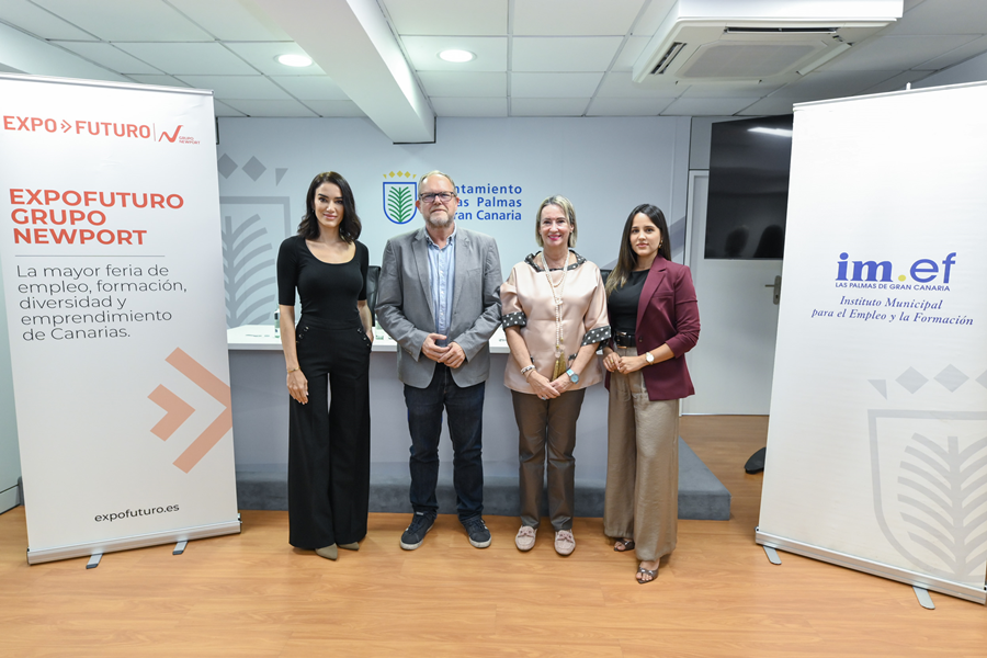 La capital celebra la quinta edición de 'Expofuturo', la mayor feria de empleo y formación de Canarias