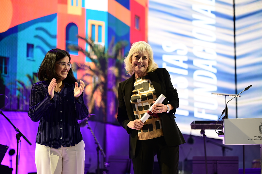 Pepi Farray dedica su pregón a la ¿gente¿ que construye Las Palmas de Gran Canaria