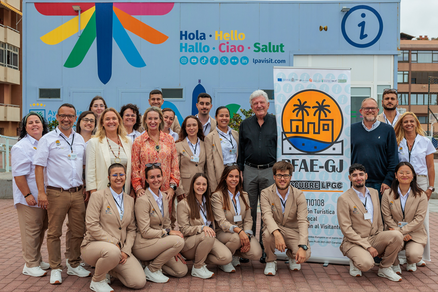 Turismo LPA incorpora como informadores turísticos en prácticas al alumnado del PFAE-GJ ¿Descubre LPGC¿ para completar su formación