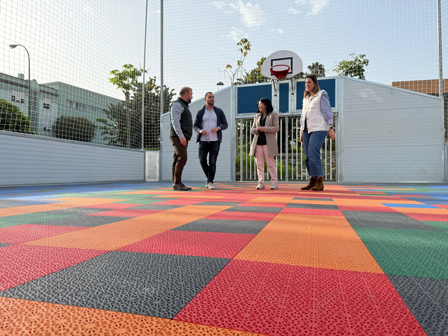 El Ayuntamiento abre una nueva pista multideportiva en el barrio de Las Torres