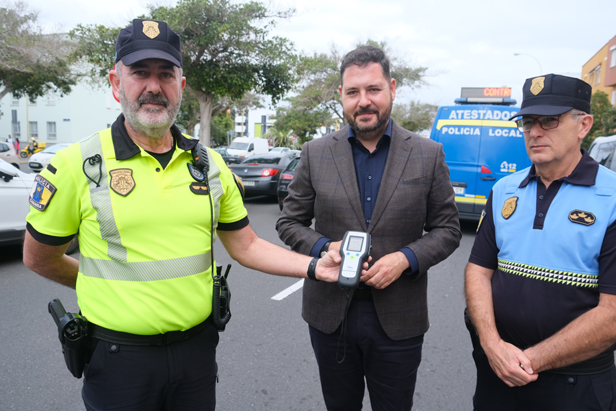 La Policía Local incorpora nuevos etilómetros de última generación para reforzar los controles de alcoholemia