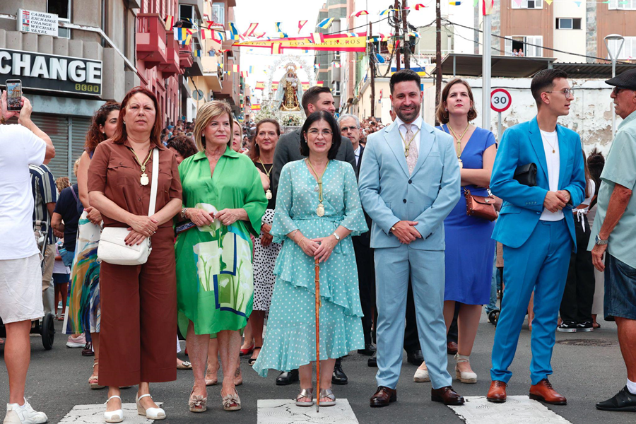 La imagen de la Virgen del Carmen recorre la bahía en la tradicional procesión marítima