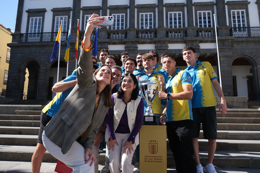 La alcaldesa recibe al Club Molina Sport tras ganar su quinta Copa del Rey