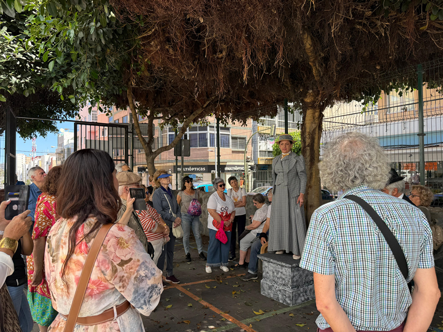 El Ayuntamiento celebra el 182 aniversario del nacimiento de Galdós con rutas teatralizadas por las calles de Schamann