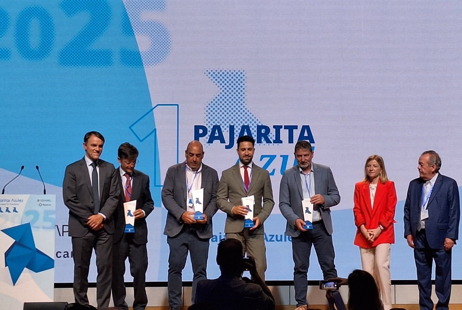 Las Palmas de Gran Canaria obtiene por segundo año consecutivo la 'Pajarita Azul' por la calidad en la gestión de los residuos de papel y cartón