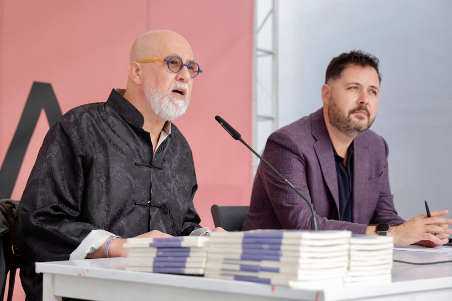 «La herida y el cuchillo», de Santos Domínguez Ramos, gana el 28.º Premio de Poesía Ciudad de Las Palmas de Gran Canaria