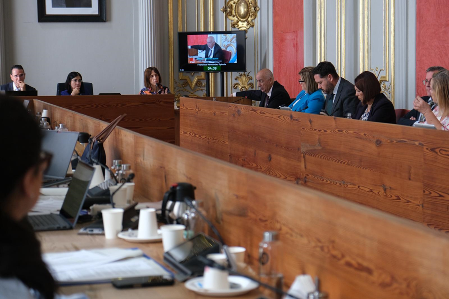 El Pleno da luz verde a dos expedientes de más de 7,8 millones de euros para el pago a proveedores