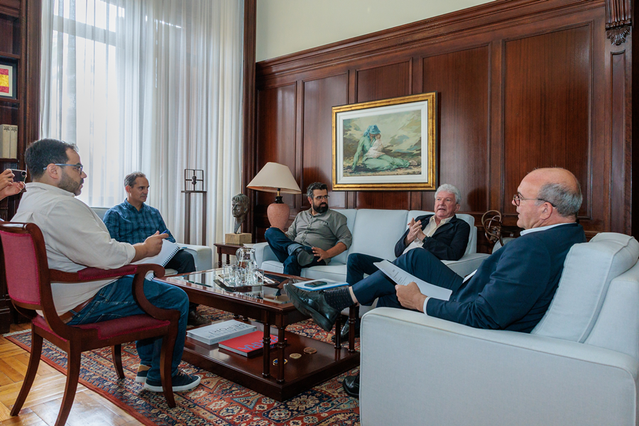 Ayuntamiento y Delegación del Gobierno suman colaboración para recuperar los búnkeres de El Confital