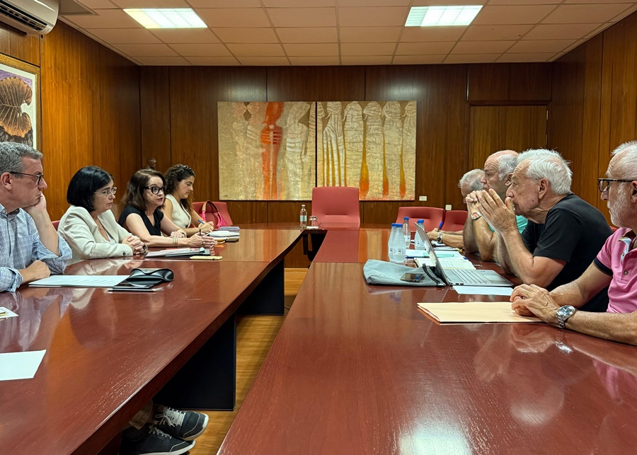 Darias se compromete con los vecinos y vecinas de Las Torres a iniciar un amplio proceso de participación en la redacción del Plan de Nueva Ciudad Alta