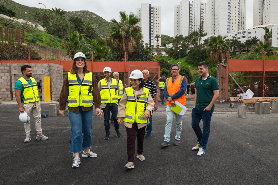 El Ayuntamiento inicia en Hoya de la Plata la implantación del primer césped orgánico de campos de fútbol