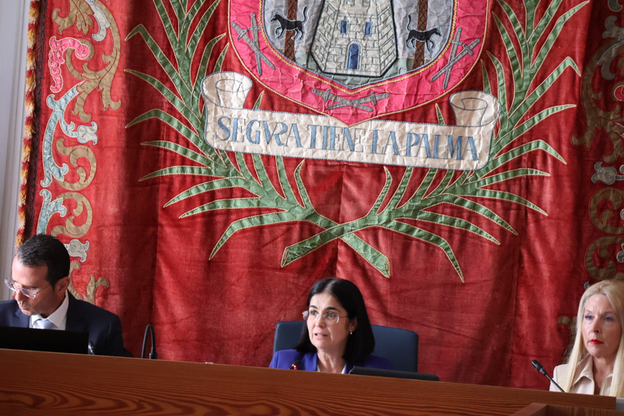 Darias destaca en el Debate del Estado de la Ciudad los avances en calidad de vida y la mayor inversión social de la historia