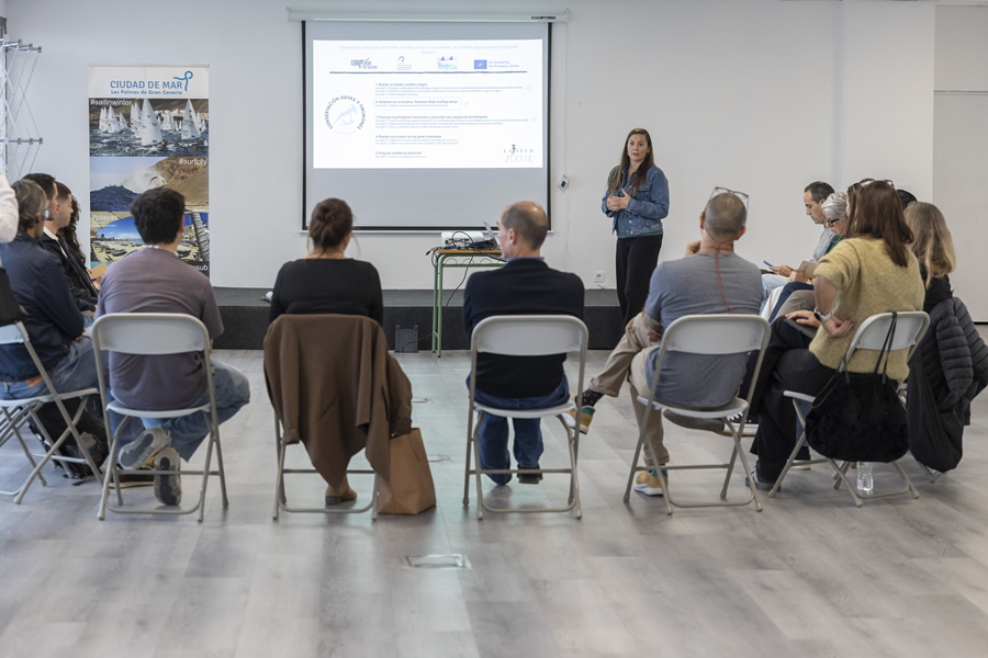 El Ayuntamiento impulsará 2026 un proyecto piloto de retirada sostenible de las algas que se acumulen en la arena de Las Canteras