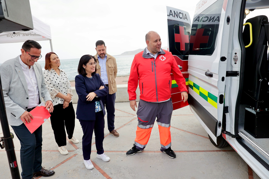 Darias subraya el papel clave de Cruz Roja en la atención de emergencias y a personas vulnerables en la ciudad