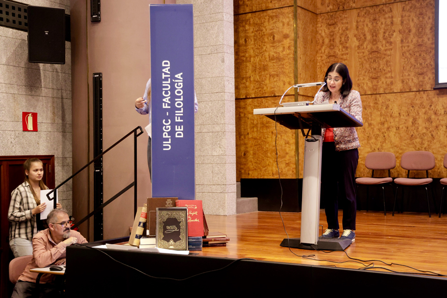 Darias participa en la lectura continuada de El Quijote de la ULPGC con motivo del Día del Libro