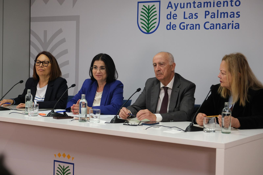 Darias presenta nuevas acciones para dar un nuevo impulso a la ciudad en bienestar social, educación y modernización digital