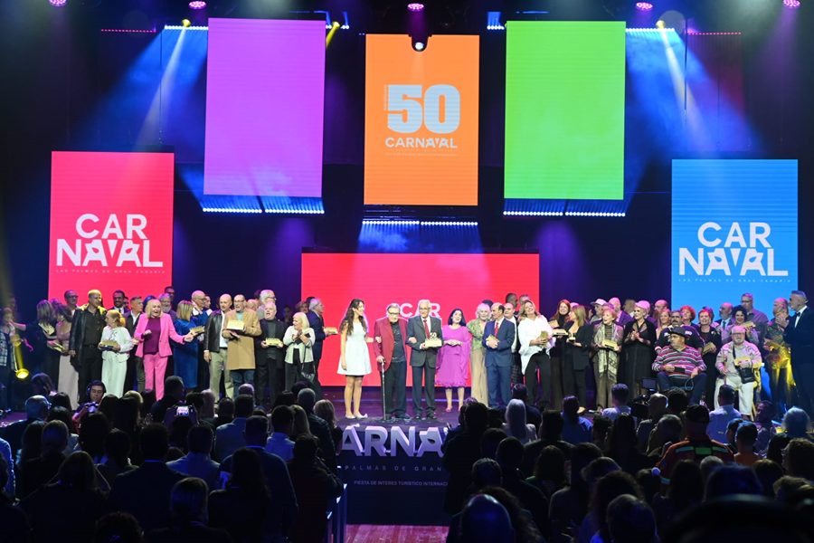 El Carnaval distingue a 77 personas, empresas e instituciones por su contribución a la fiesta a lo largo de sus 50 años de historia
