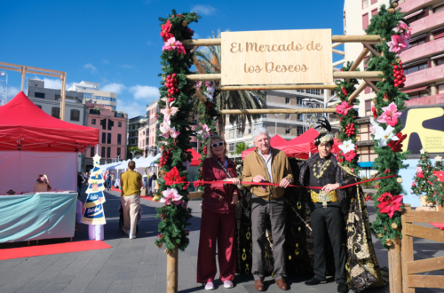 El 'Mercado de Los Deseos' reúne 70 puestos de artesanía y producto local en la plaza de Stagno hasta la Noche de Reyes
