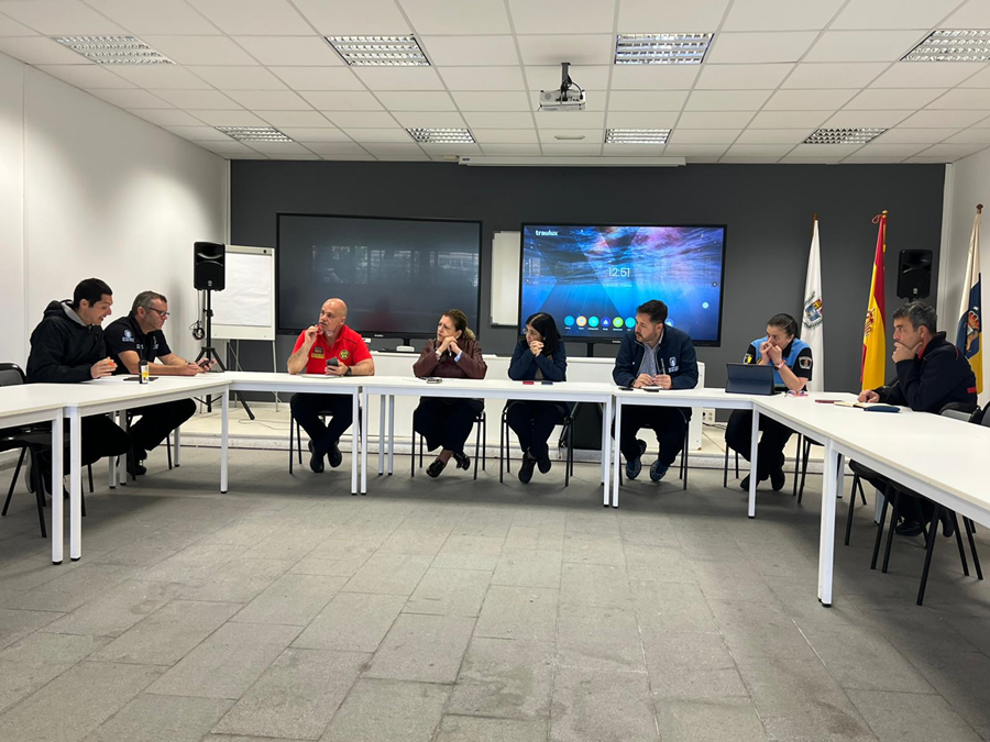 El Ayuntamiento mantiene la situación de emergencia y suspende la actividad en espacios cerrados y al aire libre