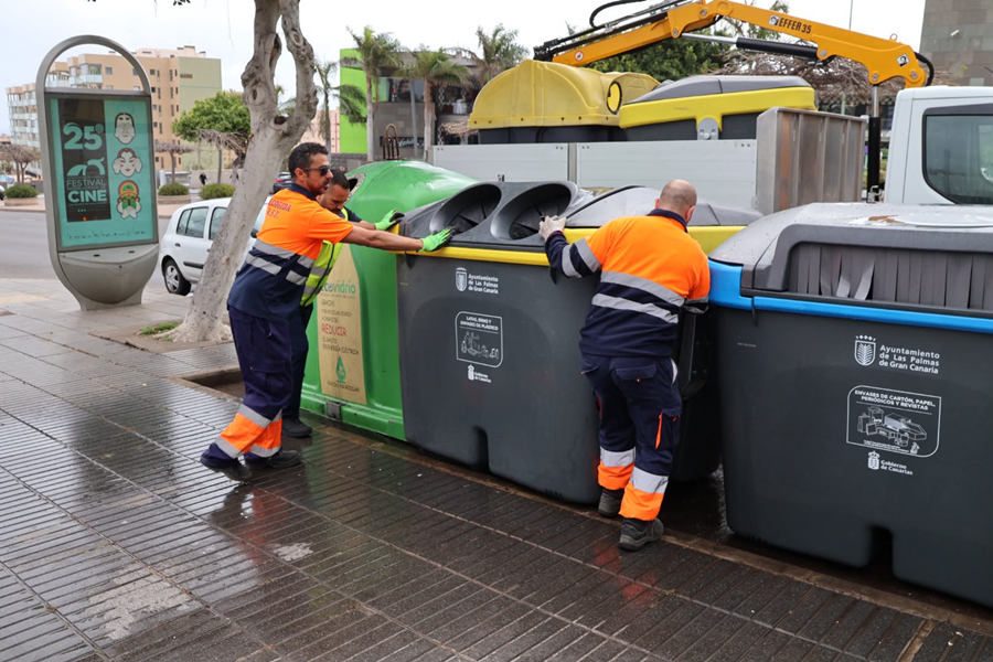 Las Palmas de Gran Canaria comienza a instalar 365 nuevos contenedores de reciclaje en la ciudad