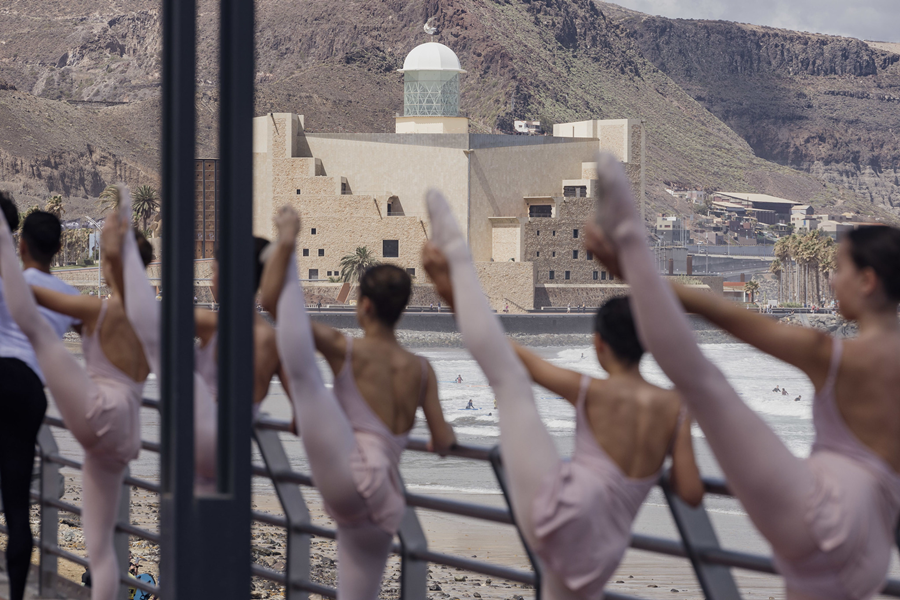 Una "megabarra", exhibiciones y una clase magistral a pie de calle para celebrar el Día Internacional de la Danza en Las Palmas de Gran Canaria