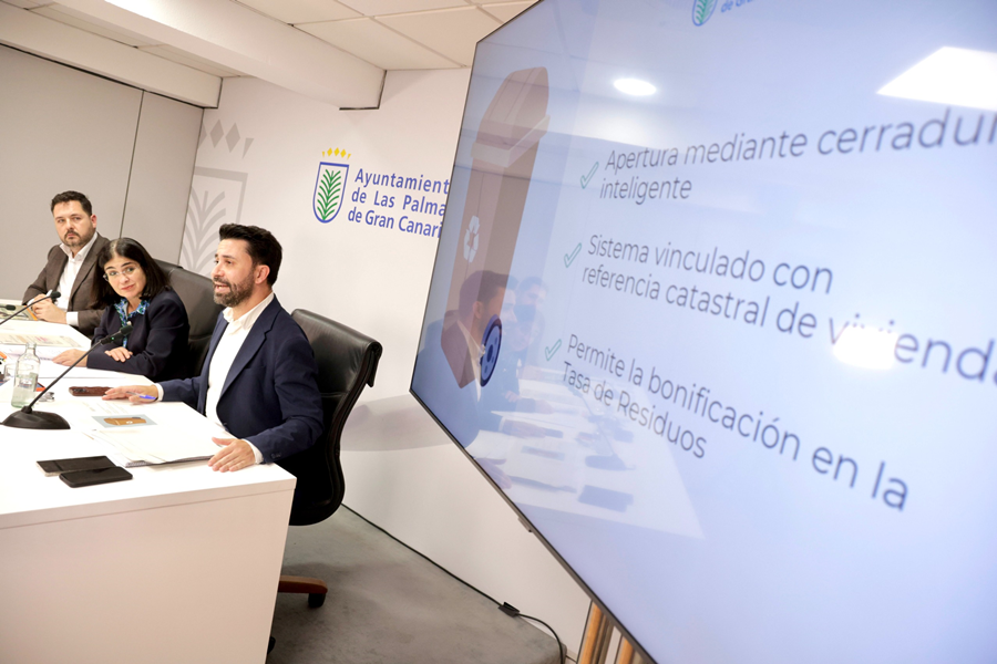 El Ayuntamiento licita el nuevo servicio de recogida de residuos con más servicios y más capacidad para los cinco distritos