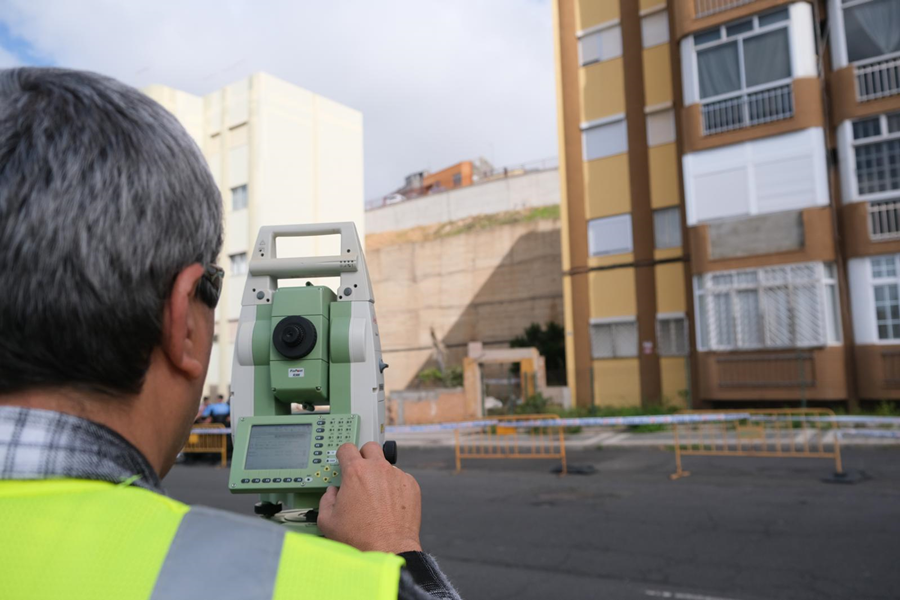 El Ayuntamiento comienza los trabajos en el muro de Miller Bajo tras las lluvias de la borrasca 'Therese'