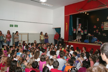 120622 Patio CEIP Galicia Int.jpg