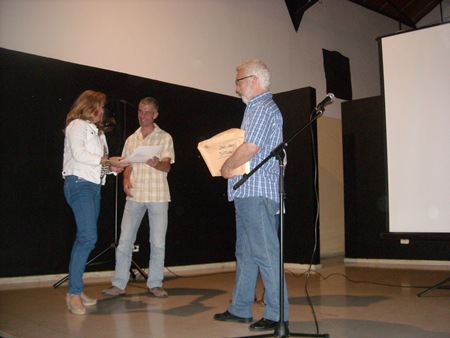 130621 Diplomas UP Int.jpg