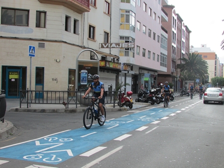 140919 Bicicleta policia Int.jpg