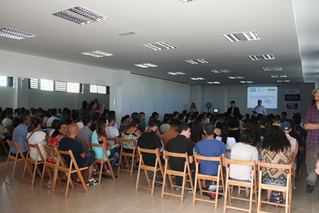 140930 Becas LPAInserta Int.jpg