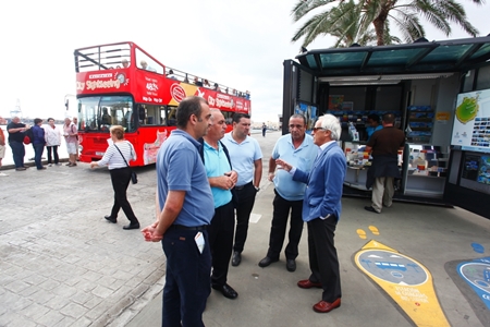 141111 Carteleria Taxis Int.jpg