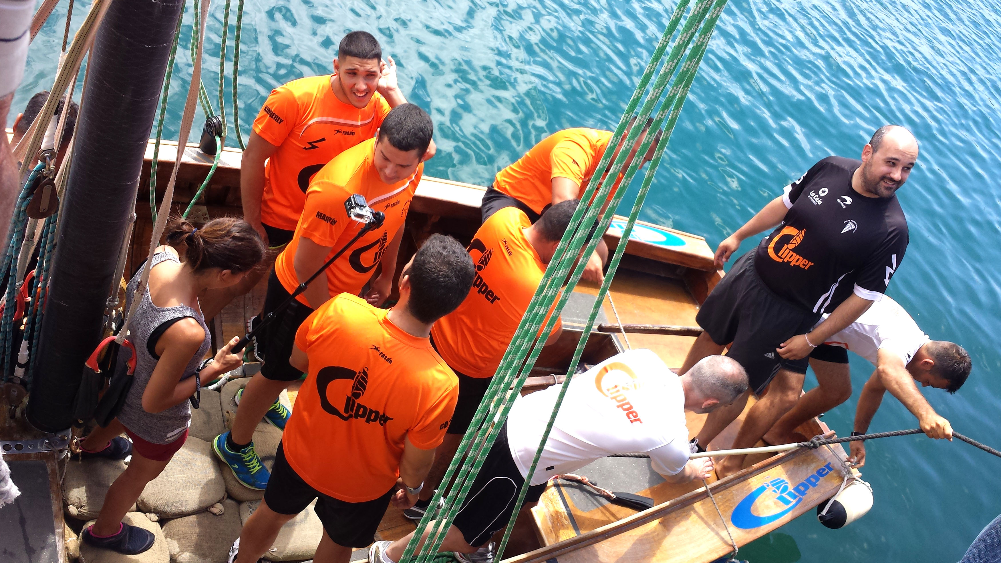 en el bote poeta tomas morales