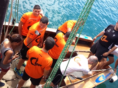 en el bote poeta tomas morales